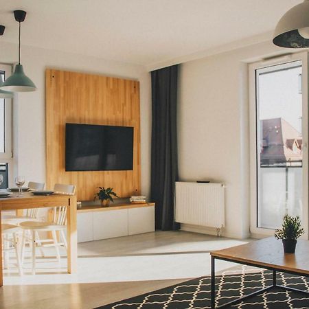 Pobookowane Stocznia Apartments 格但斯克 外观 照片