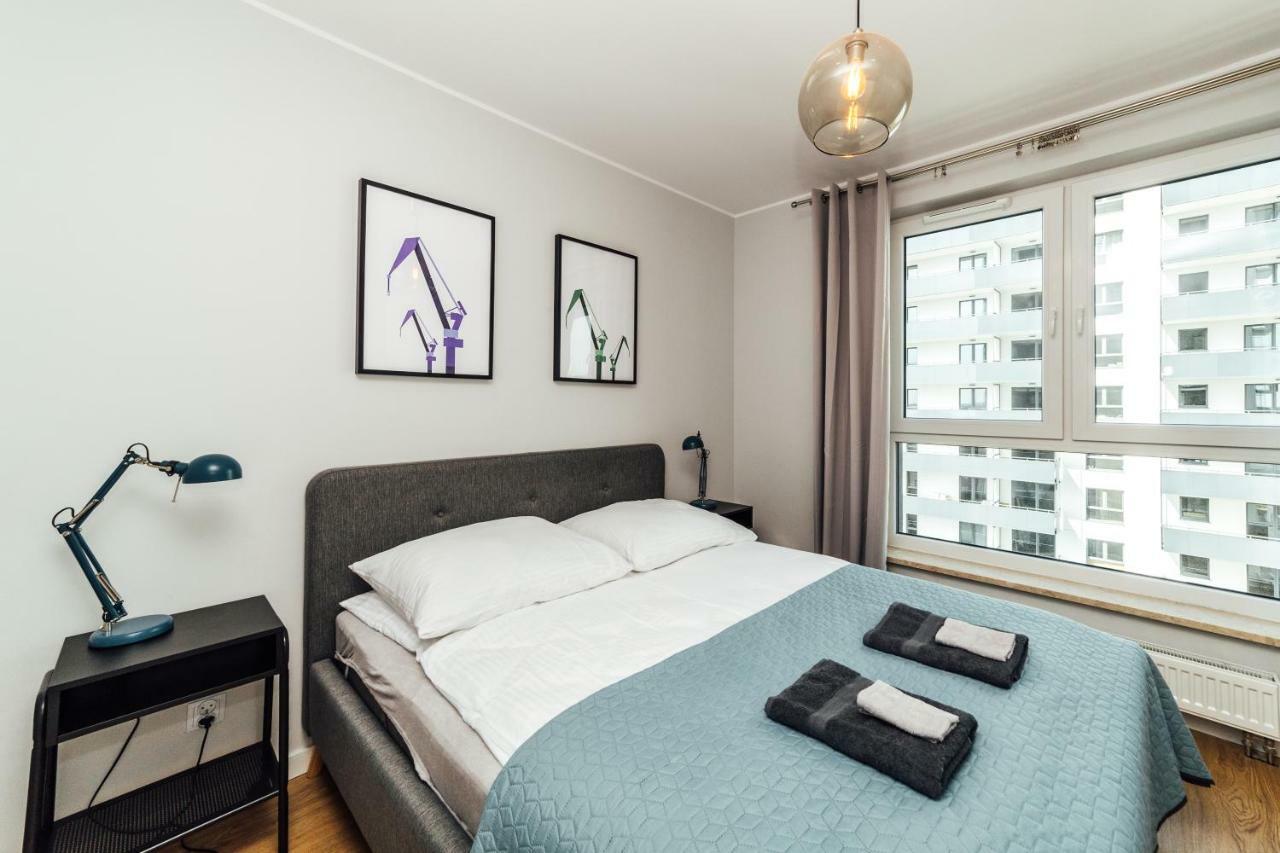 Pobookowane Stocznia Apartments 格但斯克 外观 照片