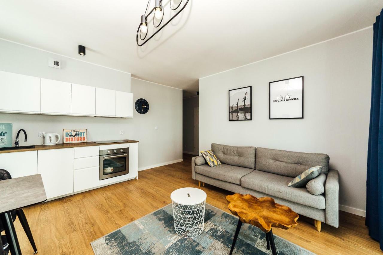 Pobookowane Stocznia Apartments 格但斯克 外观 照片