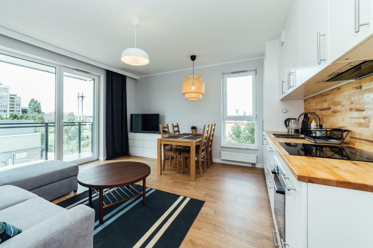 Pobookowane Stocznia Apartments 格但斯克 外观 照片