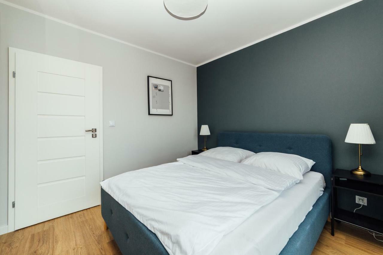 Pobookowane Stocznia Apartments 格但斯克 外观 照片