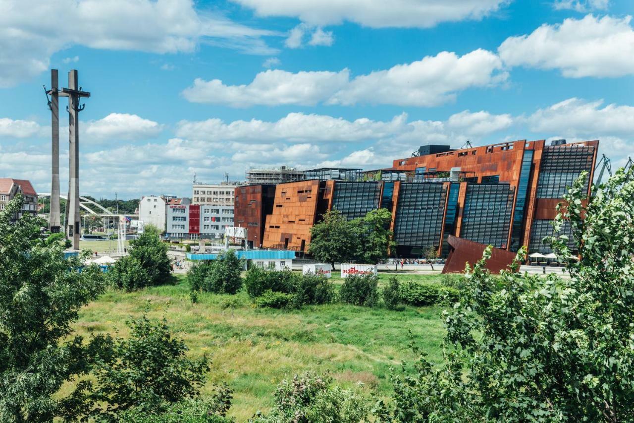 Pobookowane Stocznia Apartments 格但斯克 外观 照片